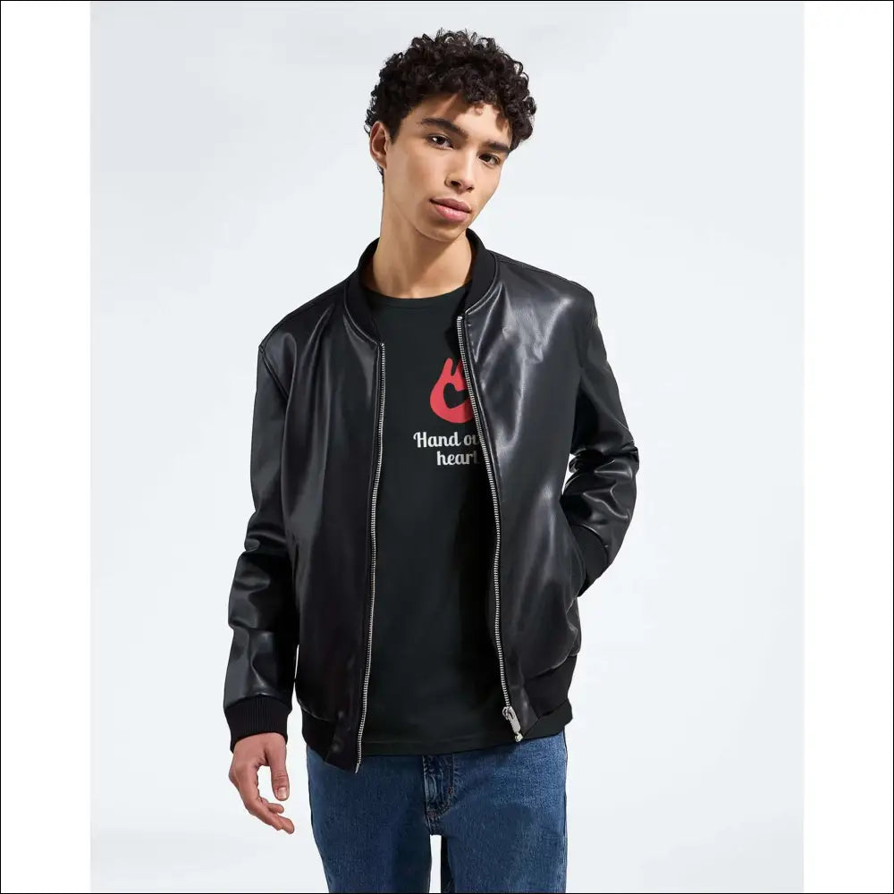 Handen på hjärtat: T-shirt för förtroende - Print Material