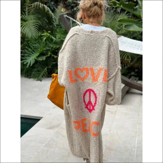 Bohemisk Elegans – Mjuk Flower Power Kofta för Kvinnor - S/M / Beige - Lång kofta