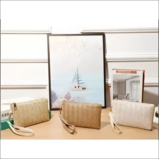 Stråväska med handledsrem för dam – liten lätt och stilren - Clutch