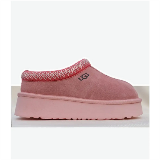 UGG Tazz Fårskinnstofflor – Pink Dawn (F19010) i rosa mocka med Treadlite™-sula.